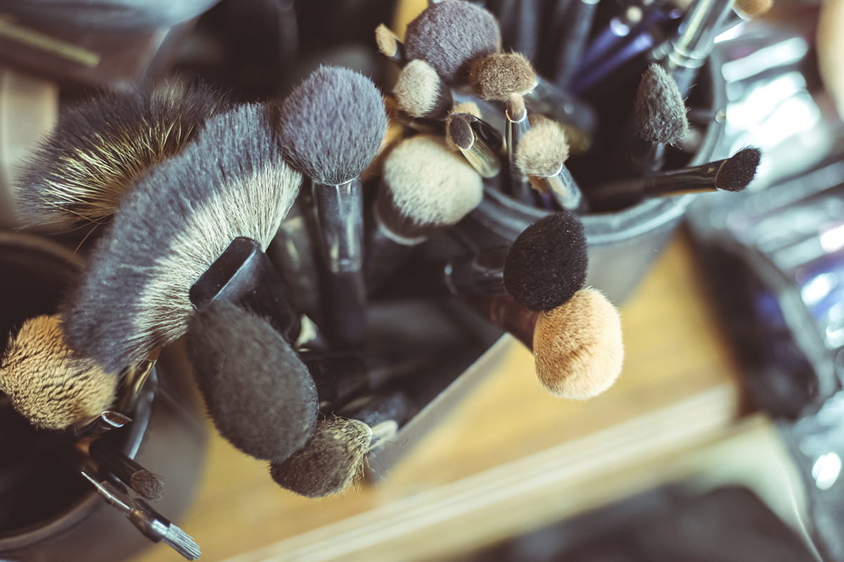 10-cheap-makeup-brands-that-wont-break-the-bank-1200x800.jpg