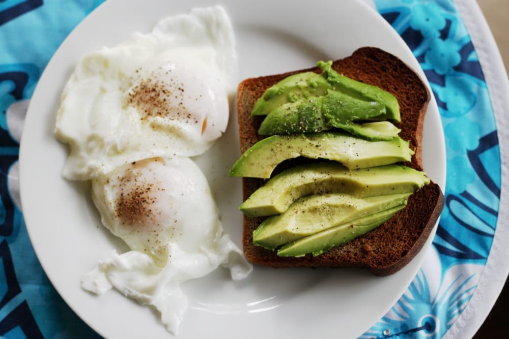 10-protein-packed-snacks-to-power-you-through-the-day1000x667.jpg