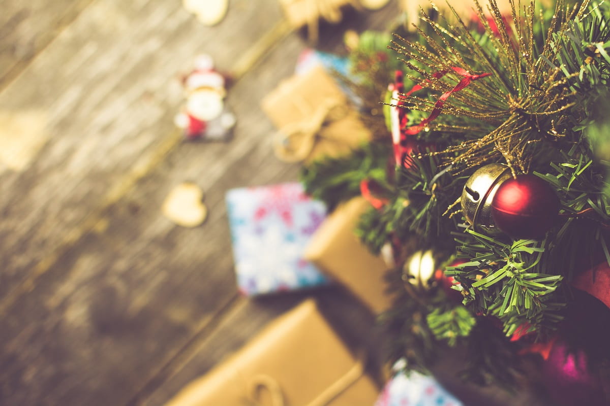 5-of-the-best-christmas-specials-of-all-time1200x800.jpg