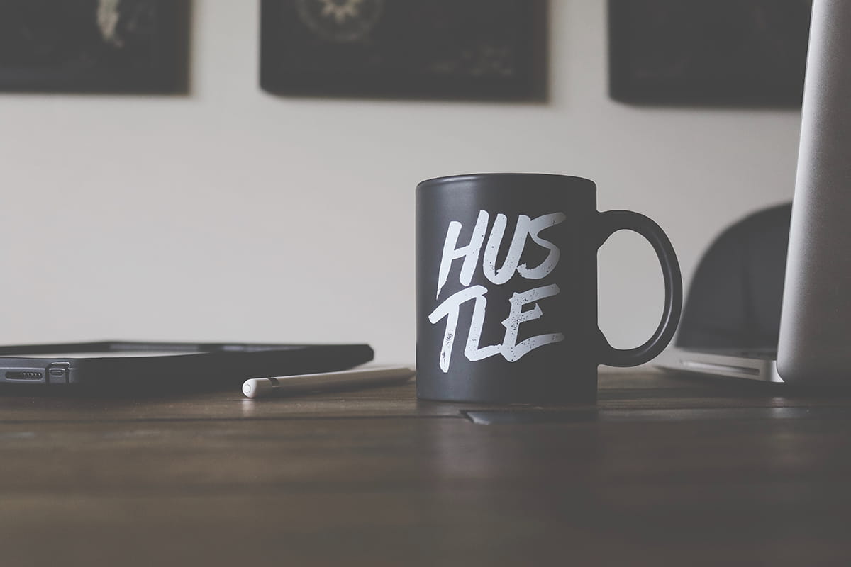 5-ways-having-a-side-hustle-benefits-your-main-career-1200x800.jpg