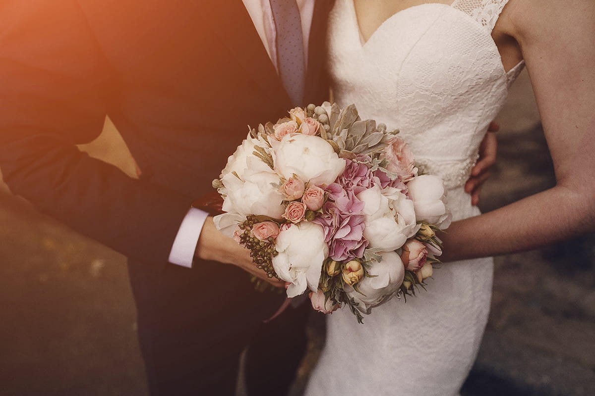 6-reasons-i-want-to-be-married-young-1200x800.jpg