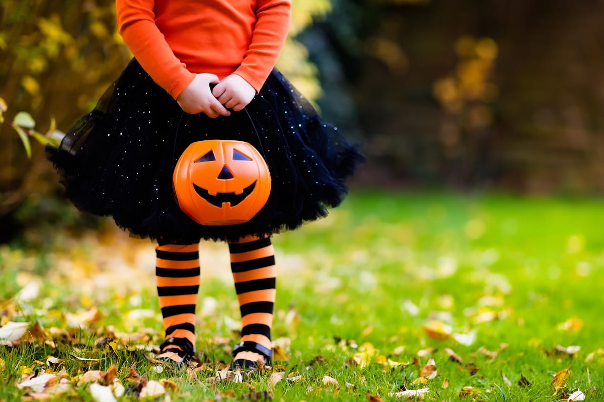 7-disney-halloween-movies-you-loved-as-a-kid1200x800.jpg