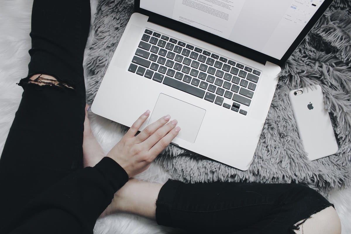 9-things-you-need-to-do-to-stay-focused-during-a-remote-internship1200x800.jpg