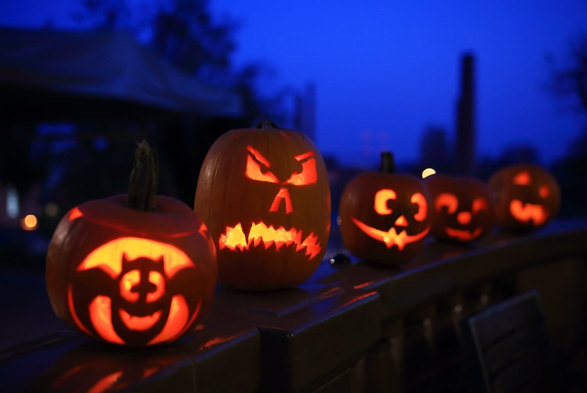 quiz-whats-your-halloween-iq1200x800.jpg