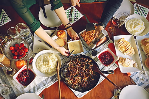 4 things your family always says during thanksgiving dinner 