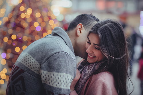 5 romantic ideas for long distance couples over the holidays 