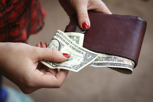 6 ways broke college students can earn extra money 