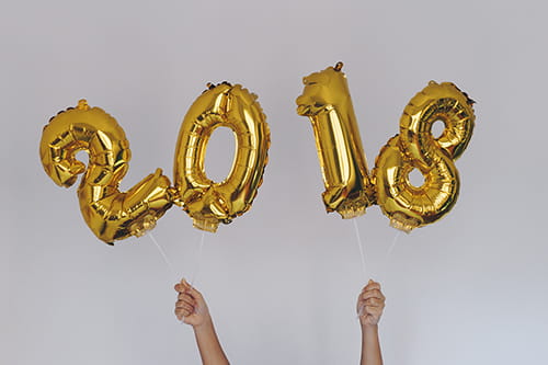 new years eve party decorations you need to ring in 2018 